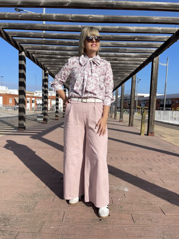 Pantalón palazo rosa. - Imagen 3