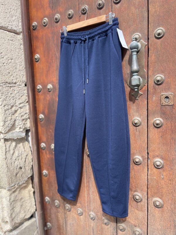 Pantalón globo azul marino. - Imagen 3