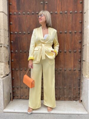 Conjunto Galaxy yellow.