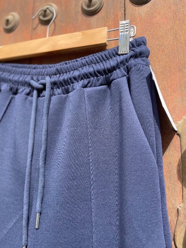Pantalón globo azul marino. - Imagen 2