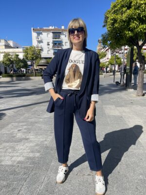 Pantalón globo azul marino.