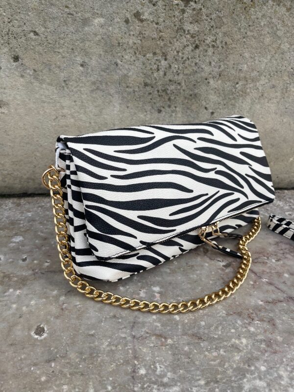 Bolso animal print cebra. - Imagen 2