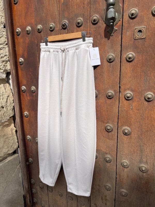 Pantalón globo beige. - Imagen 2