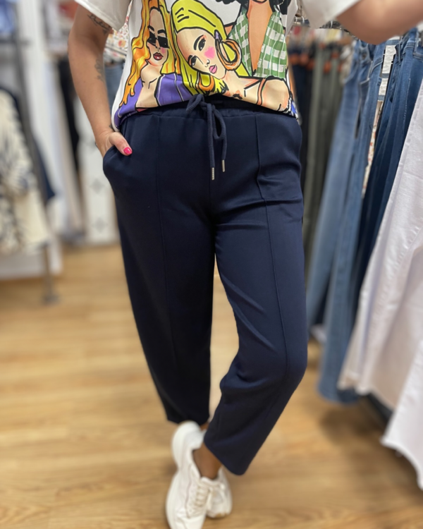 Pantalón globo azul marino. - Imagen 4