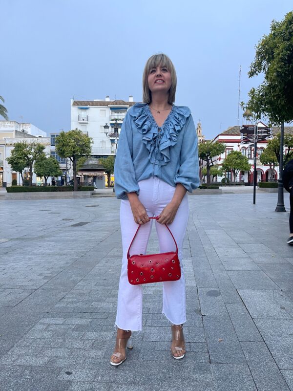 Camisa denim volantes en “V” - Imagen 4