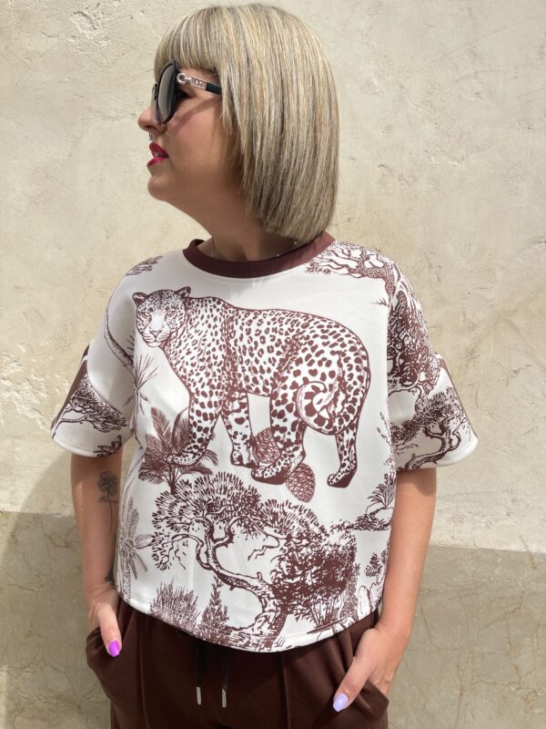 Camiseta Tiger marrón chocolate.