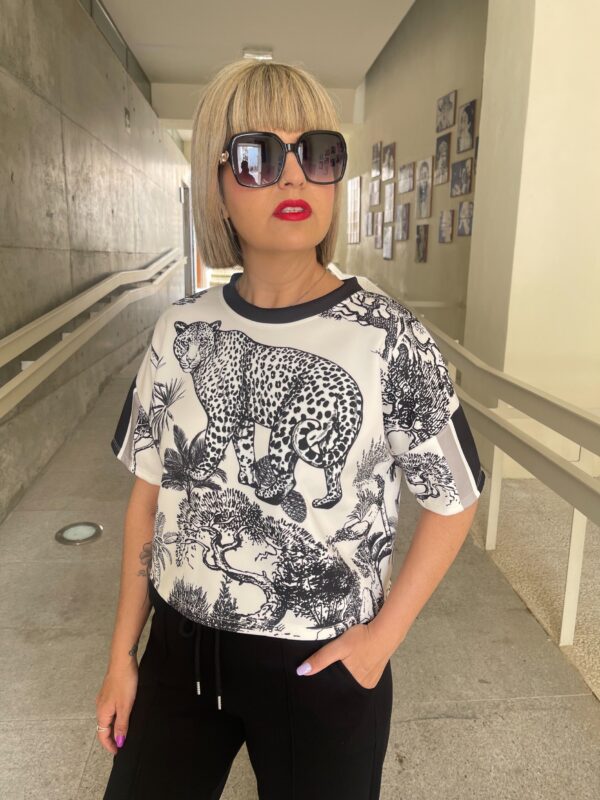 Camiseta Tiger negra. - Imagen 4