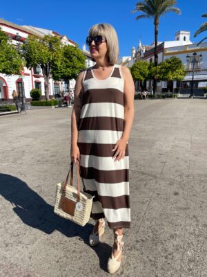 Vestido largo franjas marrón chocolate.
