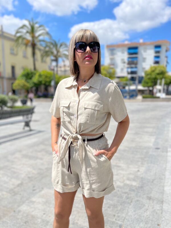 Conjunto Madagascar beige.