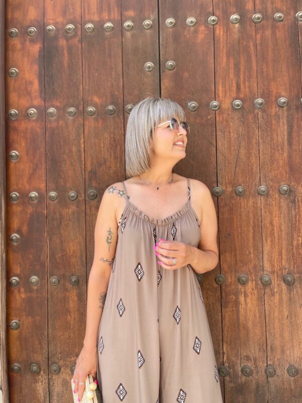 Mono Zahara Taupe - Imagen 2