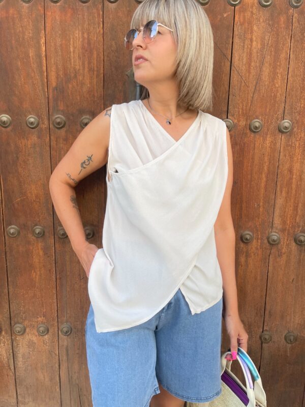 Top Zahora beige. - Imagen 3
