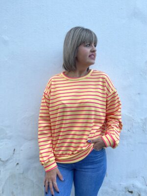 Sudadera rayas amarilla.