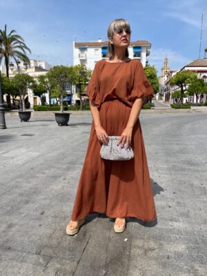 Conjunto Soft pantalón efecto falda teja.