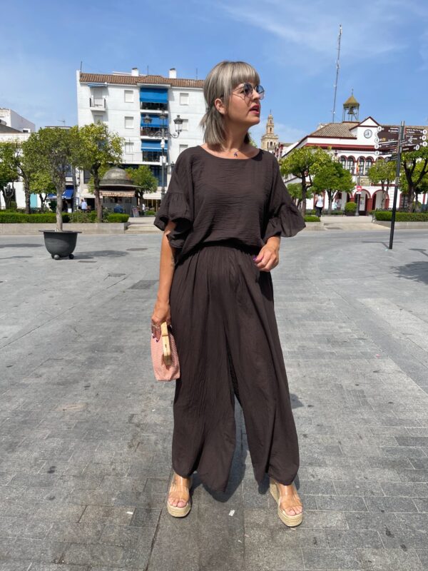 Conjunto Soft pantalón efecto falda marrón chocolate. - Imagen 5