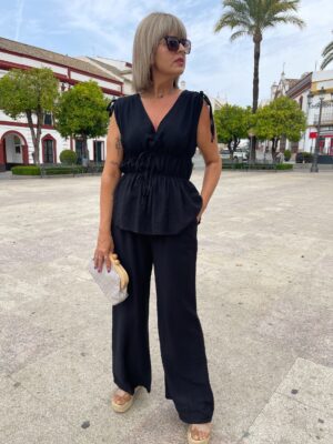 Conjunto Silvia negro.