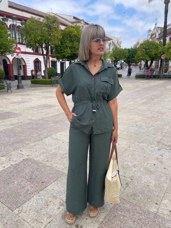 Conjunto Verónica verde kaki.