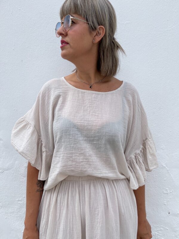 Conjunto soft pantalón efecto falda beige. - Imagen 5