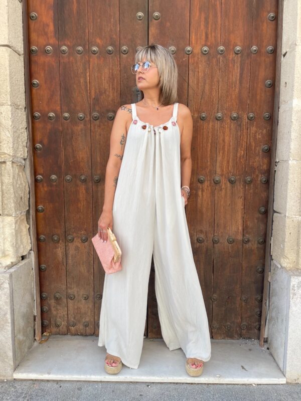 Mono Sibilina beige.