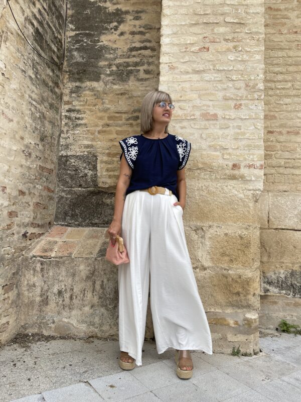 Pantalon, cinturón, pinzas blanco. - Imagen 3