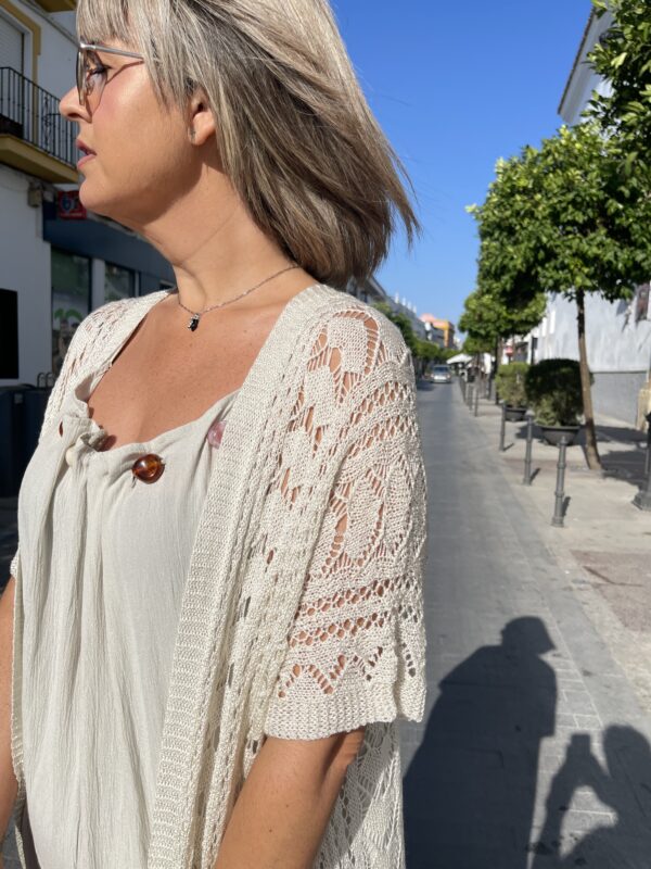 Cardigan Sibilina beige. - Imagen 2