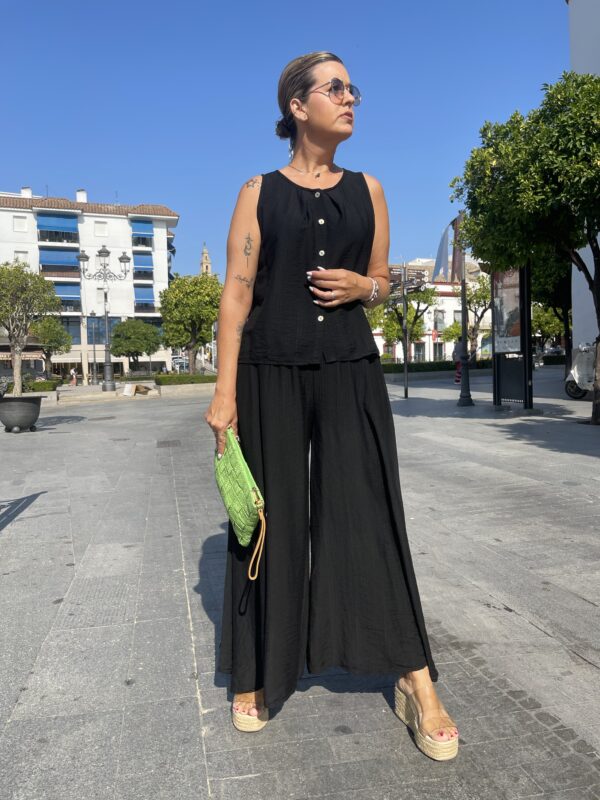 Conjunto Brisa (pantalón efecto falda) negro. - Imagen 4