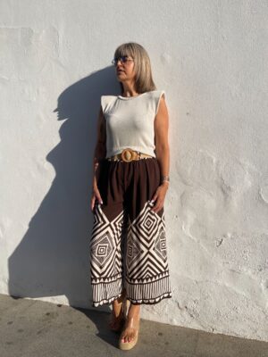Pantalón Sicilia burdeos.