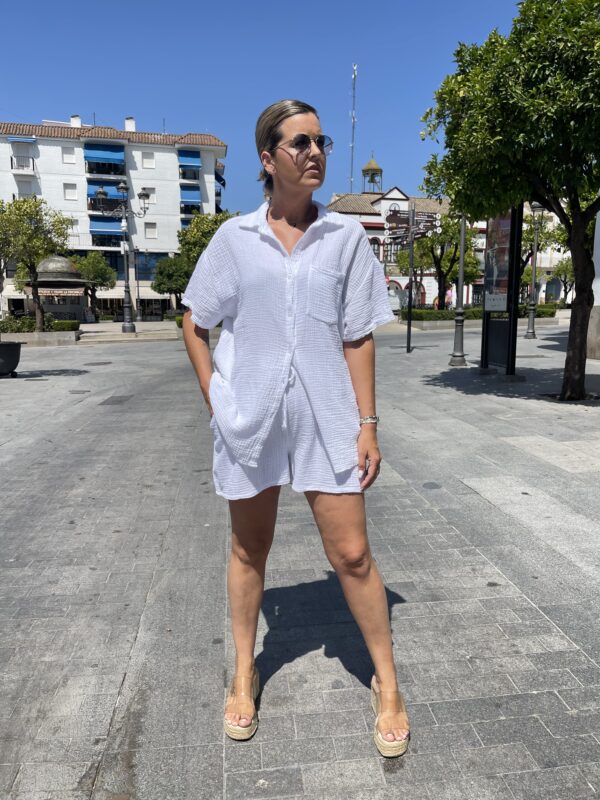 Conjunto beach white. - Imagen 3