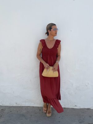 Vestido nido burdeos.
