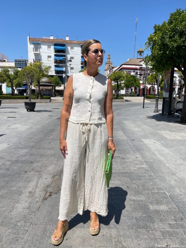 Conjunto 100% lino beige.