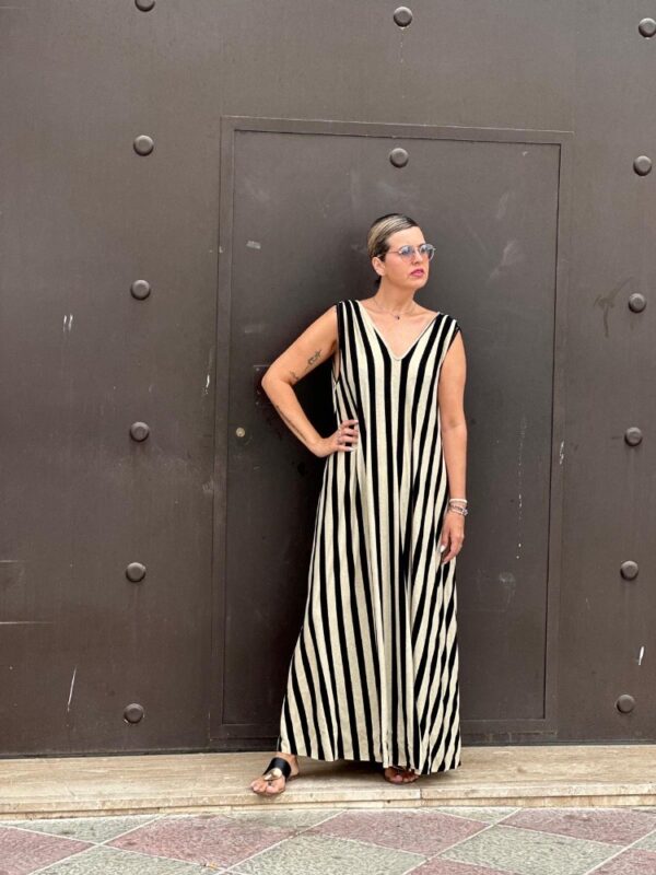 Maxi vestido Deluxe negro. - Imagen 4