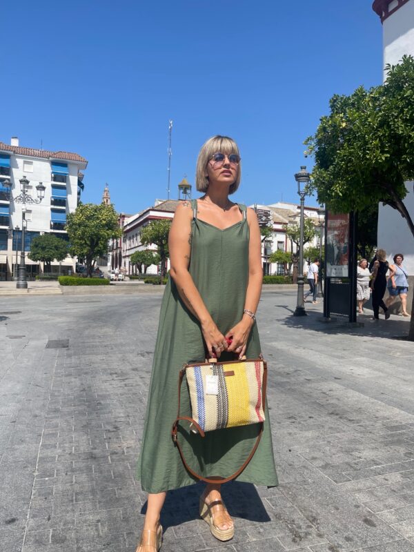 Vestido argollas verde. - Imagen 2