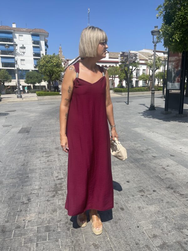 Vestido argollas burdeos. - Imagen 2