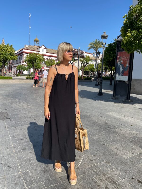 Vestido básico bolas negro. - Imagen 4