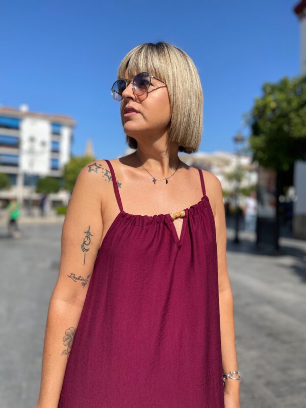Vestido básico bolas burdeos. - Imagen 2