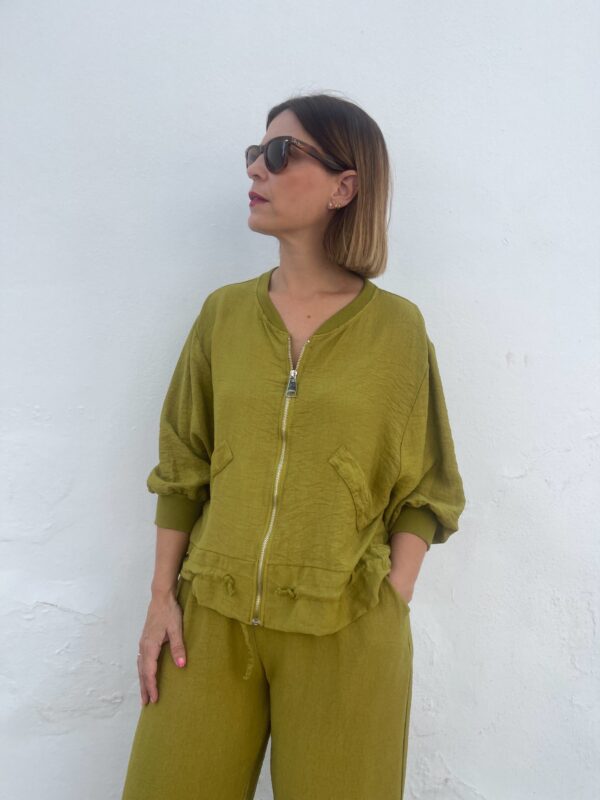 Conjunto Urban glow pistacho. - Imagen 4
