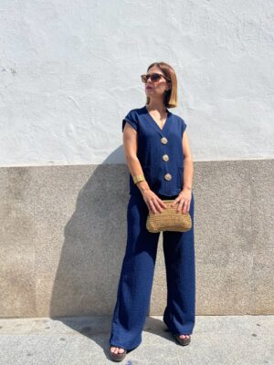 Conjunto Good Vibes blue.