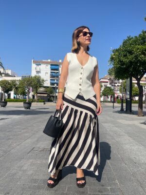 Falda Fair beige-black.