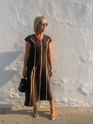 Vestido Aura marrón.