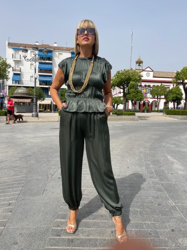 Pantalón satinado con puño (verde). - Imagen 5