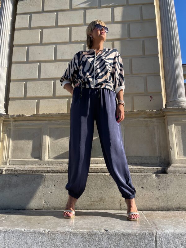 Pantalón satinado puño (azul marino). - Imagen 2