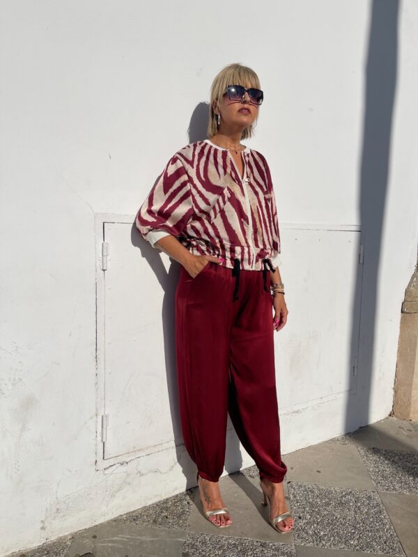 Pantalón satinado con puño (burdeos). - Imagen 5