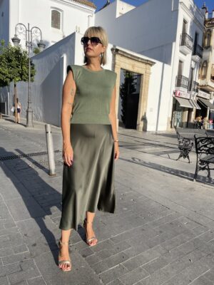 Falda satinada Supremme verde kaki.