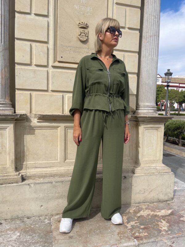 Conjunto Fresh Mood verde. - Imagen 2