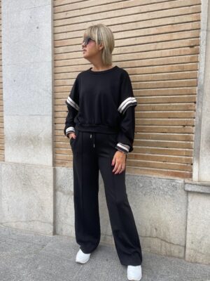 Conjunto Urban Easy negro.