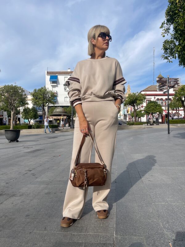 Conjunto Urban Easy beige. - Imagen 3