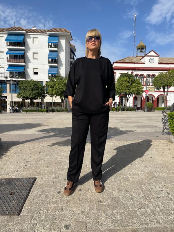 Conjunto Soft Glow negro. - Imagen 4