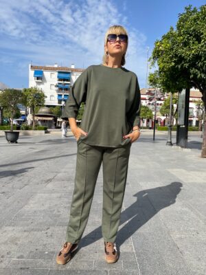 Conjunto Soft Glow verde.