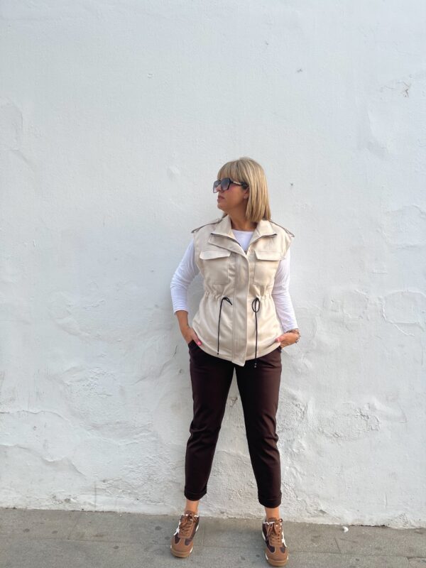 Chaleco Safari beige. - Imagen 4