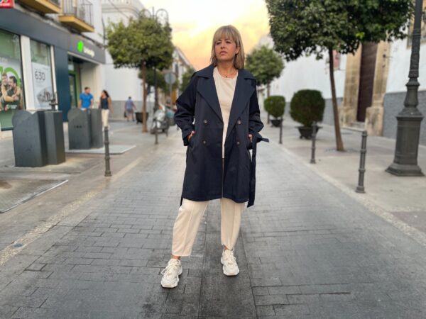 Gabardina premium azul marino. - Imagen 3
