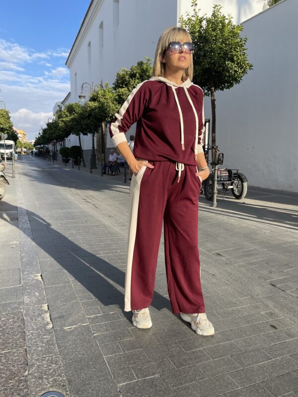 Conjunto Airfit burdeos. - Imagen 5